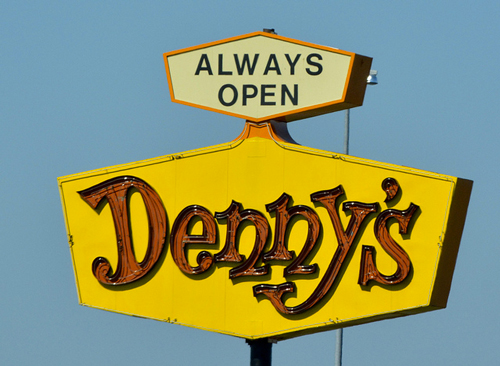 dennys social media case study