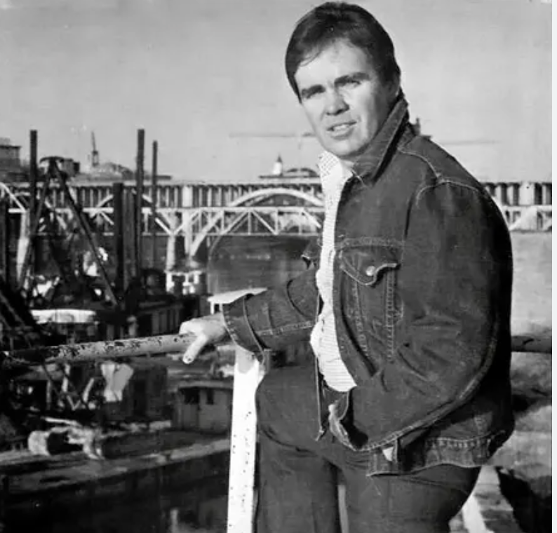 America's greatest writer in downtown Knoxville