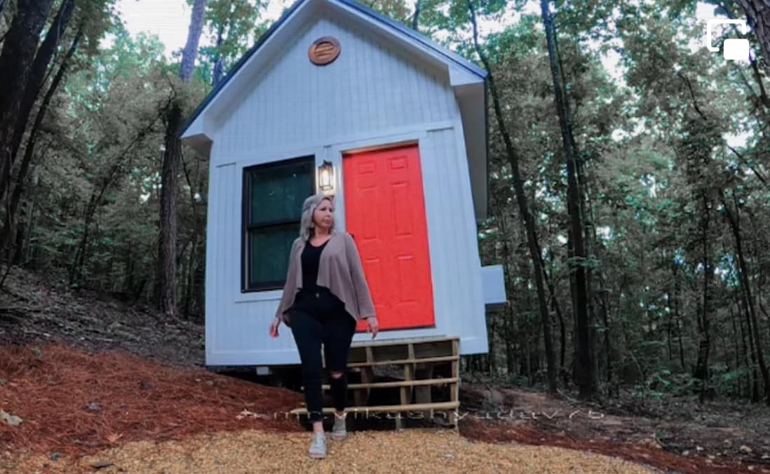 Sarah Stahl at Retreet